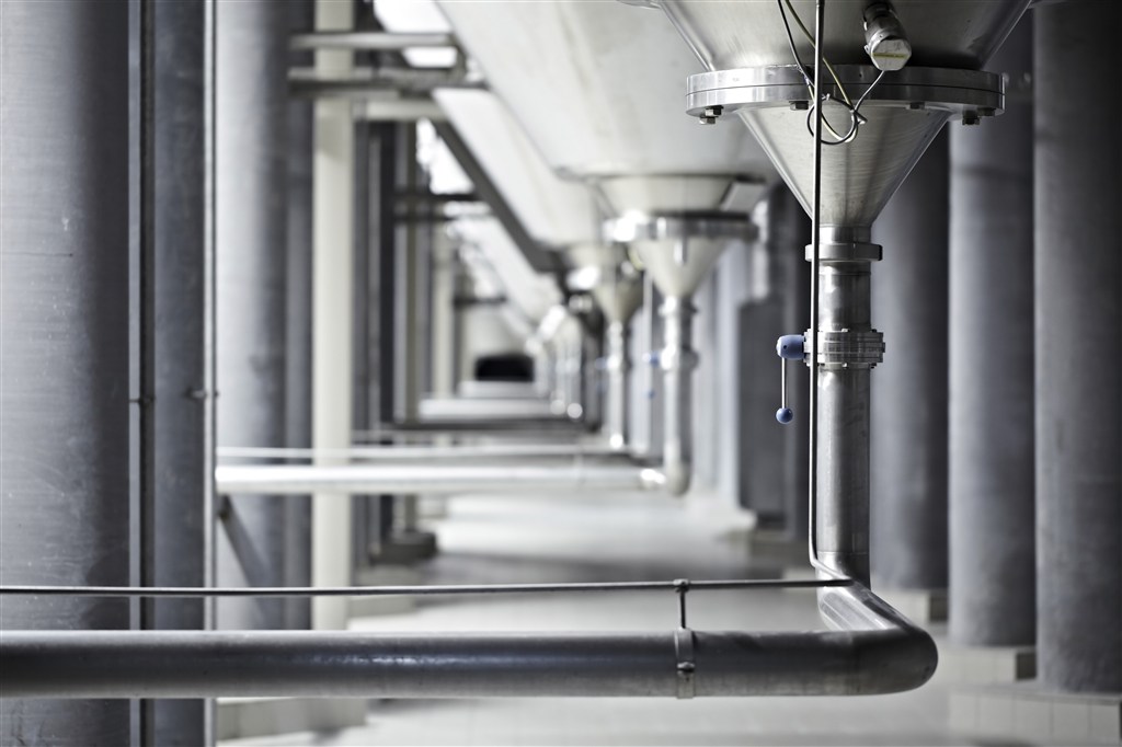 管道工業(yè)科技 鏡頭下的鋼鐵脈絡(luò)與時(shí)代印記